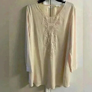 ASTR the label pop over blouse long line beige long sleeves lined Large. NWT